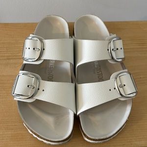 Birkenstock women’s Arizona leather sandals
